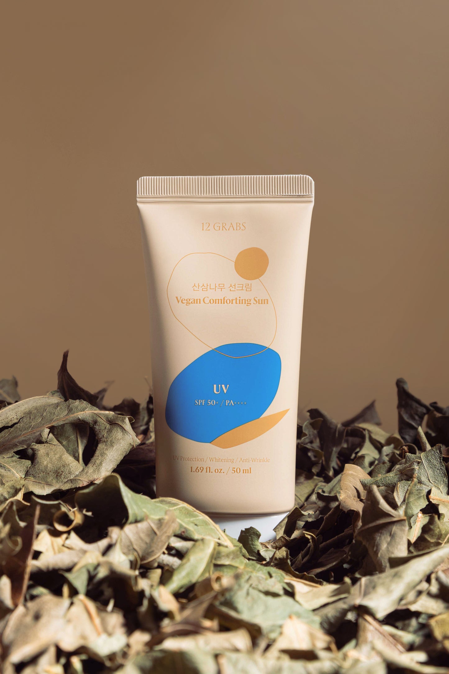 12GRABS Dendropanax Morbiferus Vegan Sunscreen Essence SPF50+ PA++++