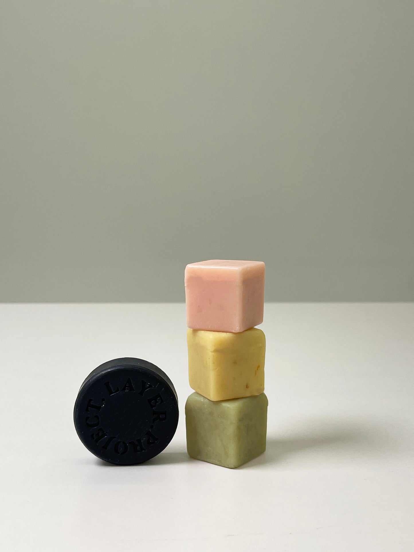 LAYER.P Tin Case Edition Set (4 Cubes + 3 Shampoo Bars + Foam Maker)